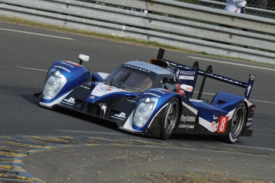  Peugeot 908 HYbrid4 Prepares For Le Mans 2011 года  (фото 1 из 4)